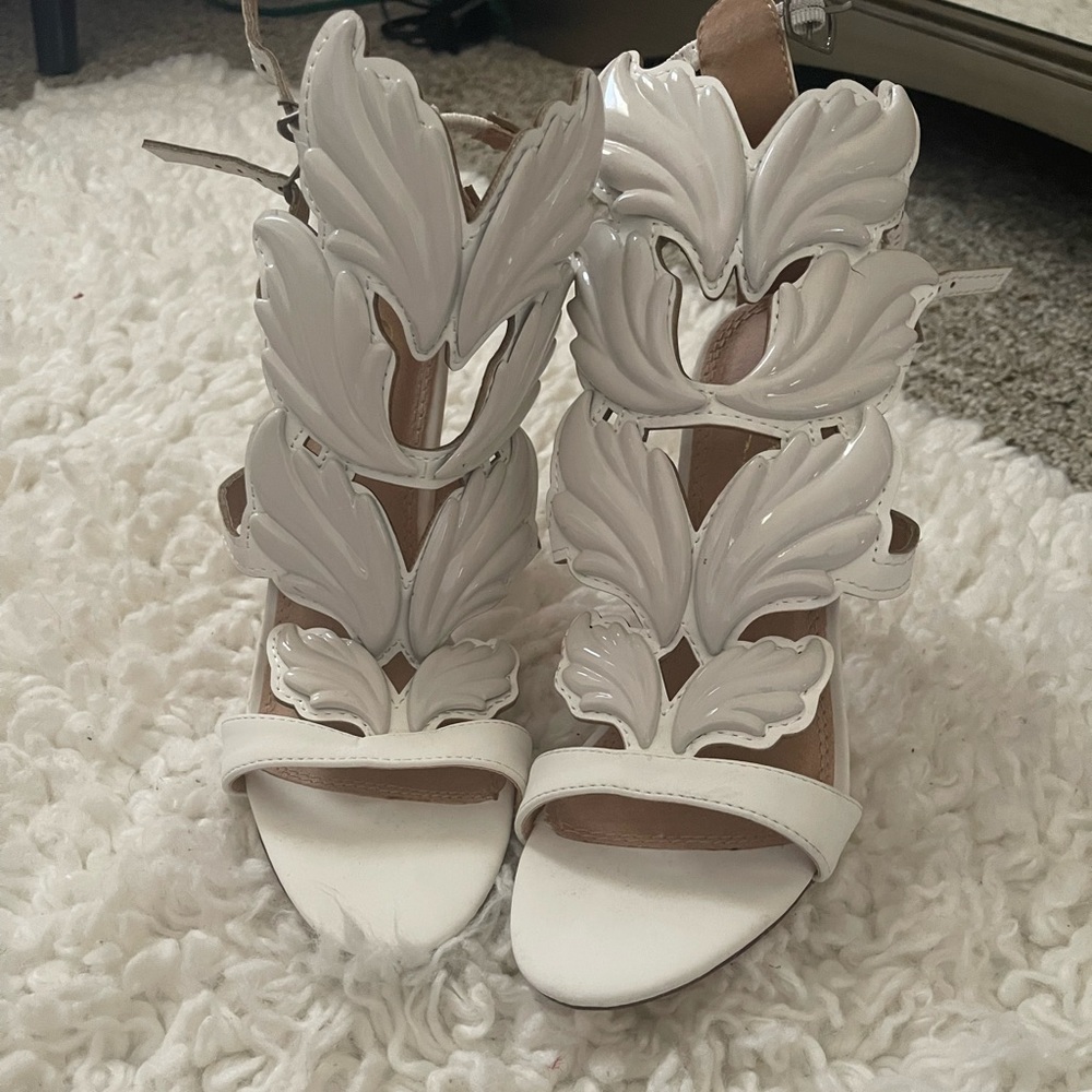 Designer inspired wing strappy high heel stiletto heels. Size 6 white